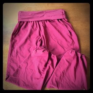 Lululemon crop track pants